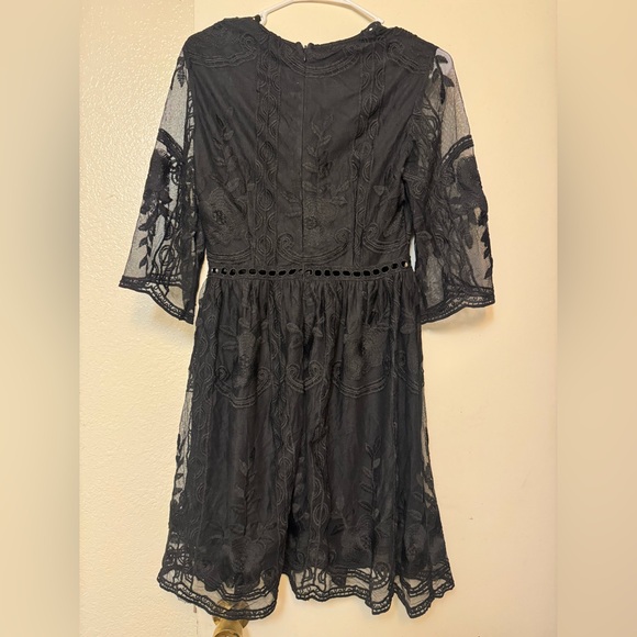 Southern Fried Chics Twyla Midi Black Lace Dress Women’s Medium NWT - Picture 3 of 4
